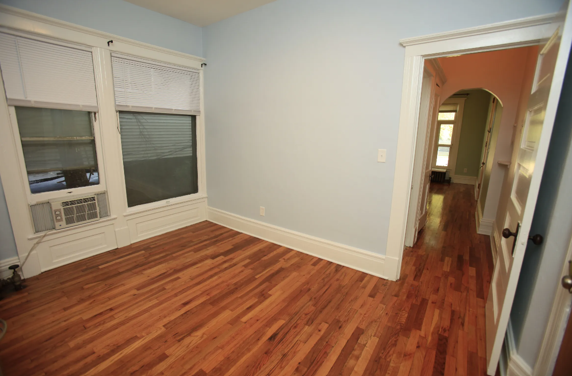 602-4 bedroom and hallway